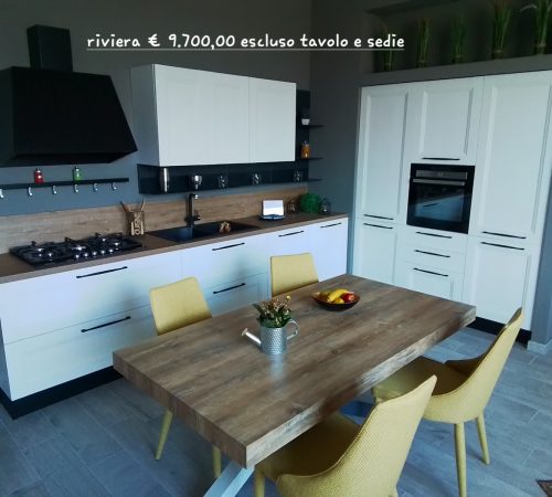 Cucina riviera - € 9.700 escluso tavolo e sedie
